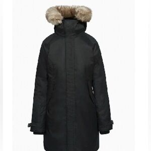 Aritzia “Summit Parka” Goose down jacket, Black, Medium, excellent condition